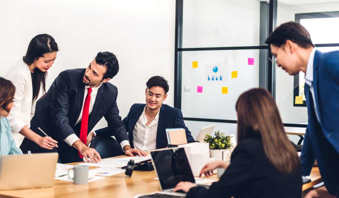 Improve your Sales performance: The Importance of Tracking & Analyzing Sales Metrics