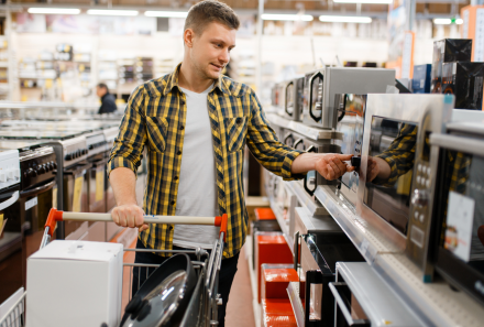 Elevate Retail Sales Training with our AI Sales Coach.