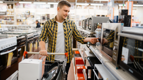 Elevate Retail Sales Training with our AI Sales Coach.