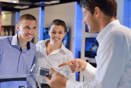Retail Sales Reinvented: Tackling the 5 Biggest Challenges with AI-Driven Roleplay