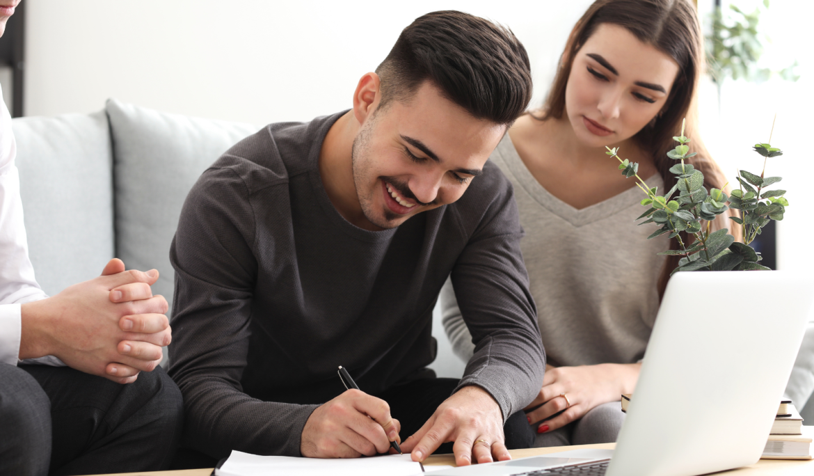 Improving Policy Explanations: AI Sales Training for Insurance Agents