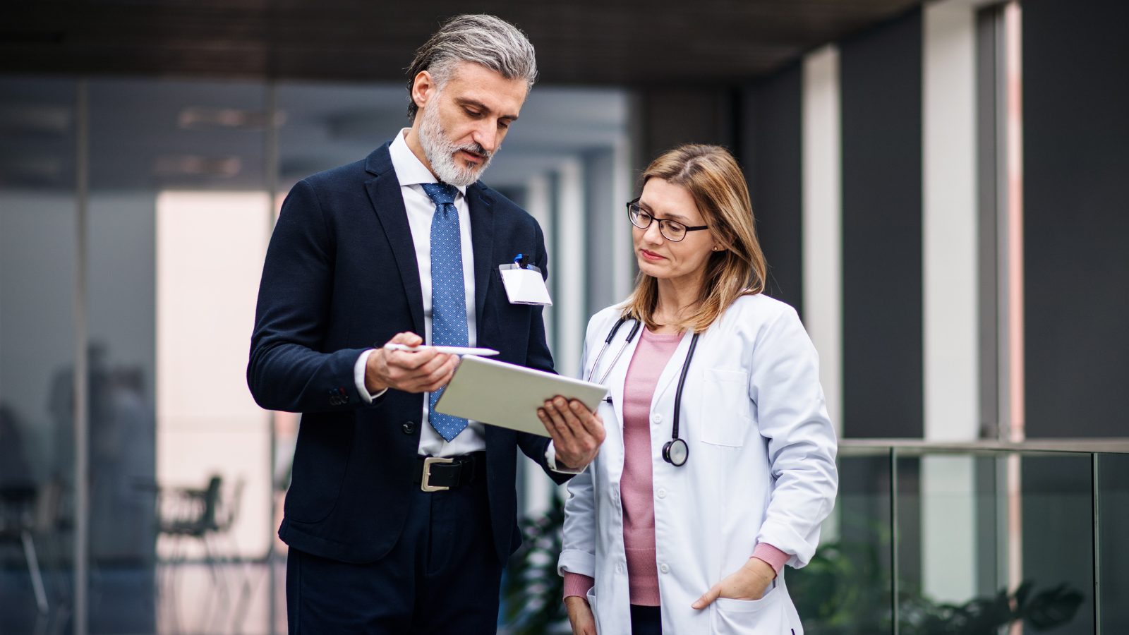 How AI Coaching Is Streamlining Pharma Sales Coaching and Boosting Performance