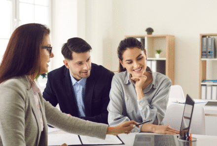 5 Best AI Platforms for Insurance Agents to Improve Pitches and Close More Deals