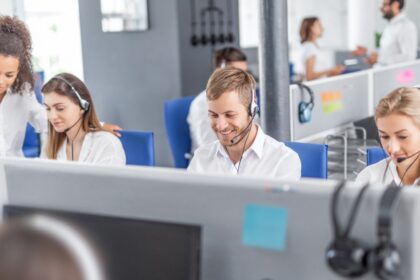 How AI Roleplay Trains Call Center Agents on When to Speak, Pause, and Listen